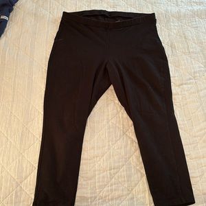 TORRID capri leggings